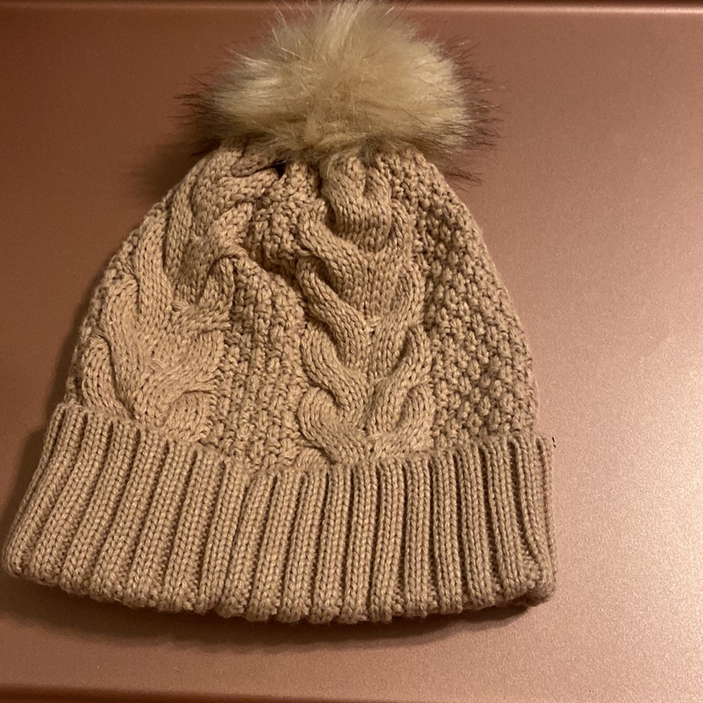 Guess - Picture 4 of 4